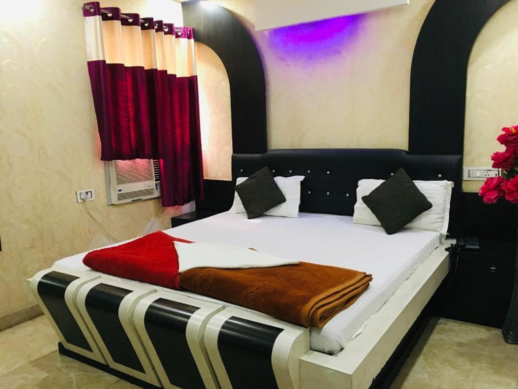 Hotel Natraj Sasaram ภายนอก รูปภาพ